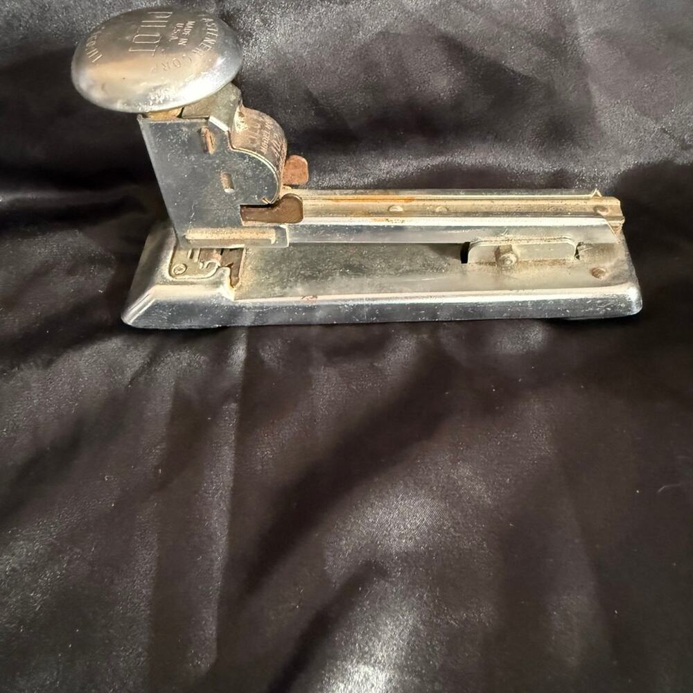 Vintage Pilot Stapler Model No. 402 Ace Fastener Corp. Chicago USA